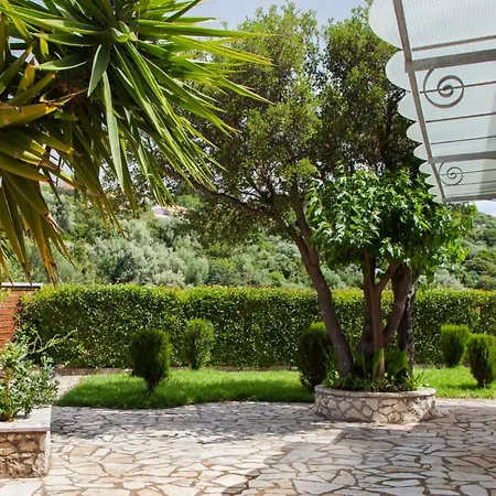 Sleeps 2 With Pool Air Con And Wifi Βίλα *